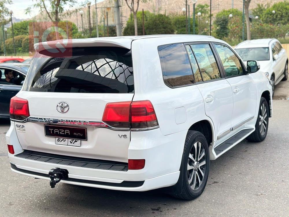 تويوتا لاندكروزر